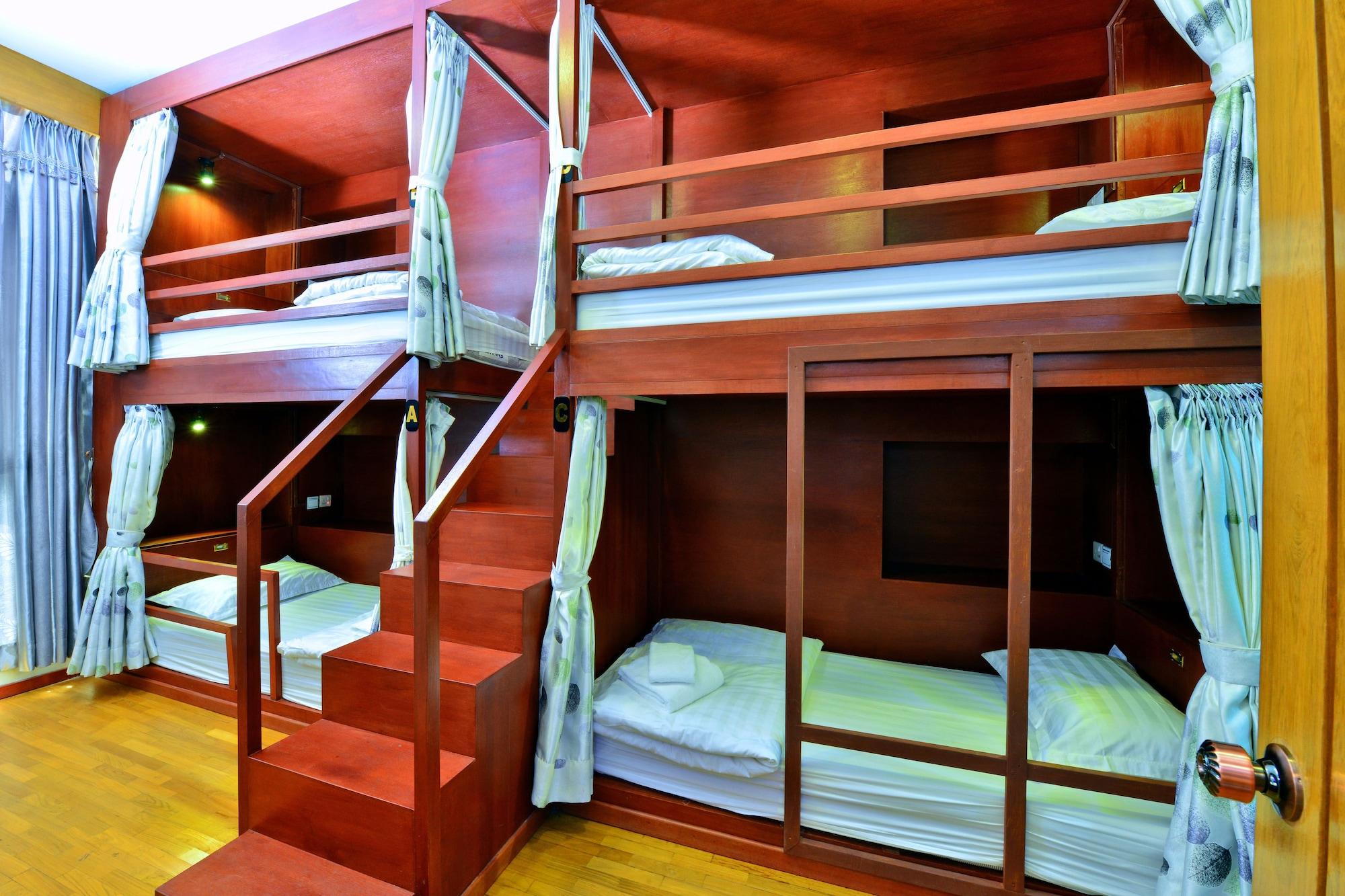 Backpacker Hostel Yangon Exterior photo