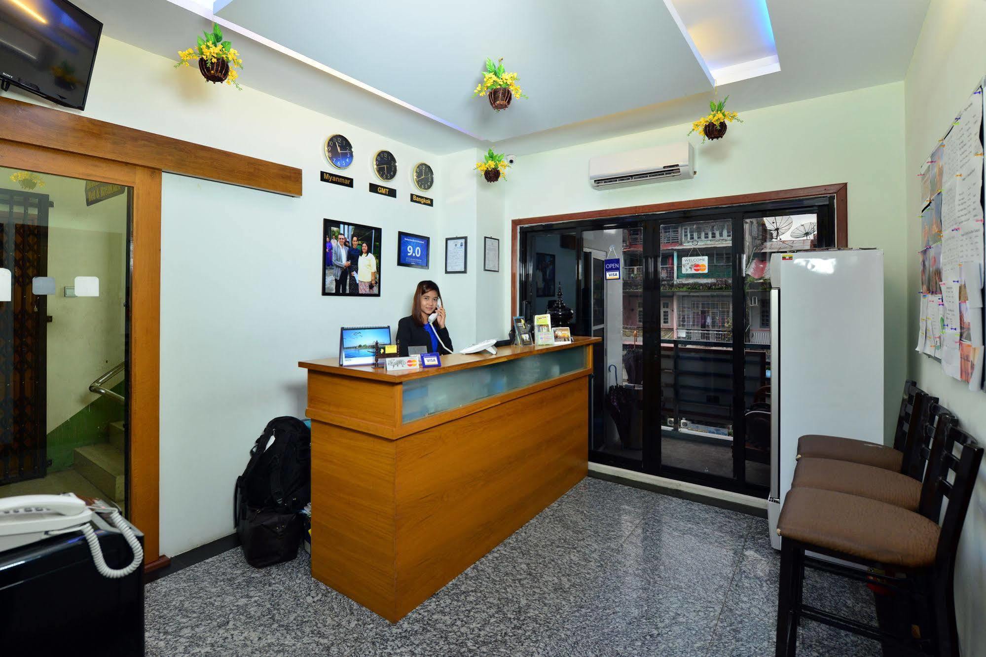 Backpacker Hostel Yangon Exterior photo