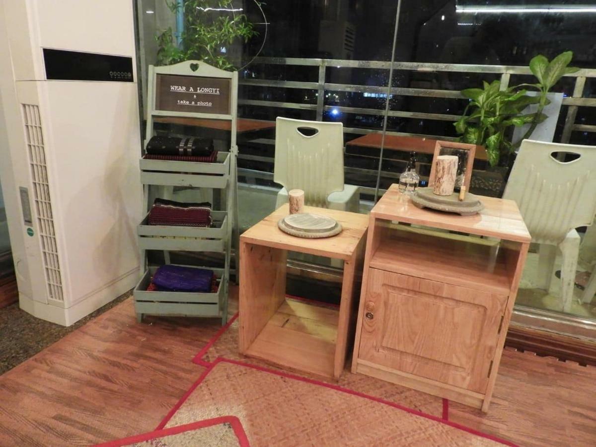 Backpacker Hostel Yangon Exterior photo