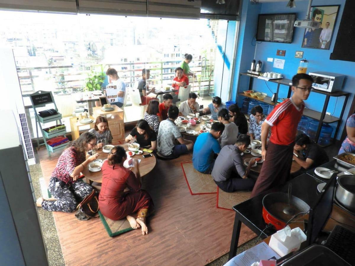 Backpacker Hostel Yangon Exterior photo